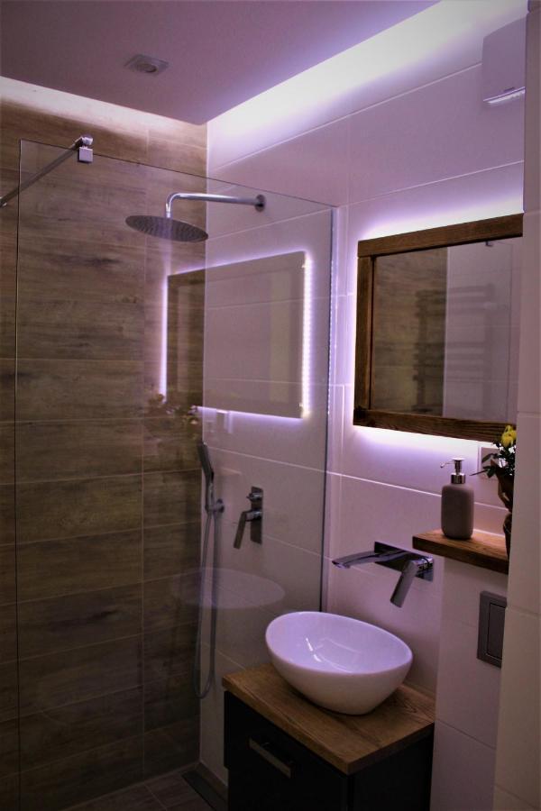 Apartament Przy Arsenale Wrocław Eksteriør bilde